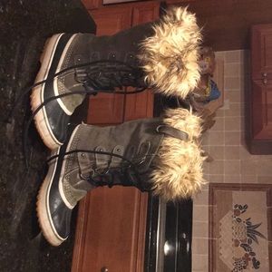 Sorel Joan of Arctic - olive